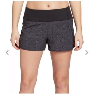 CALIA by Carrie Underwood Women's Anywhere Trim Detail Shorts